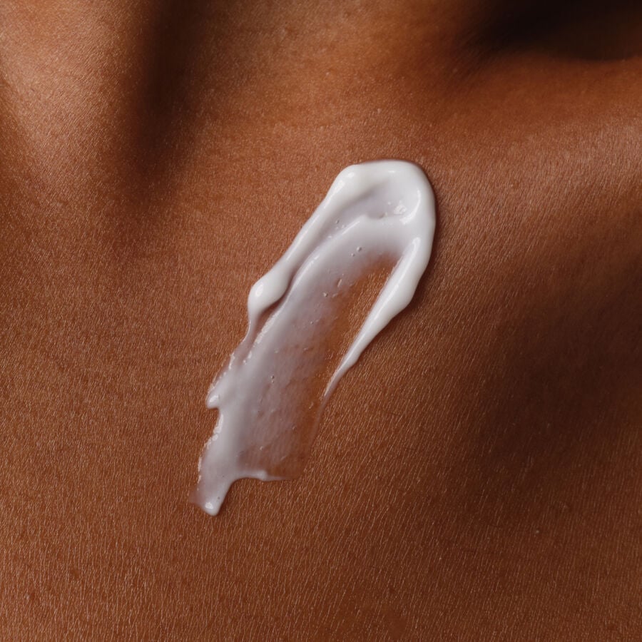 Natural Moisturizing Factors + Inulin Body Lotion - US 8728